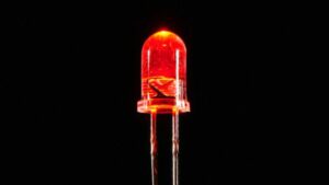 Hoe warm of heet wordt een LED lamp.